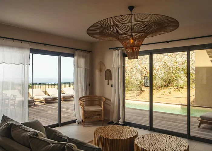 Apartmanhotel & Oradoro - Proche Ile Rousse 4*